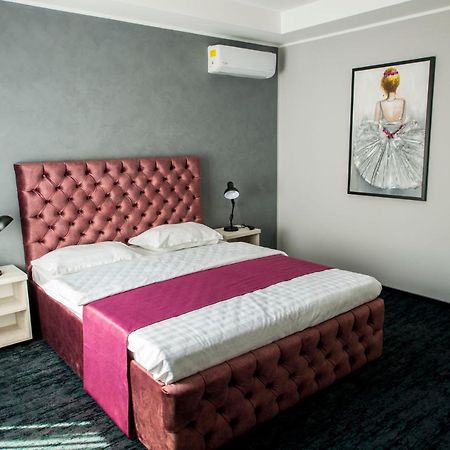 Zen Hotel Fokszany Zewnętrze zdjęcie