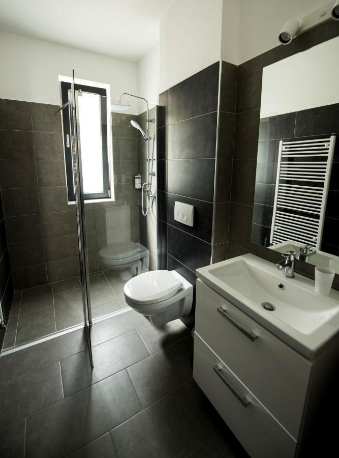 Zen Hotel Fokszany Zewnętrze zdjęcie